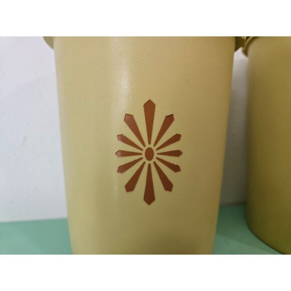Yellow Servalier Tupperware Canisters with Gold Star Flower, Set of 2 - Picture 4 of 9